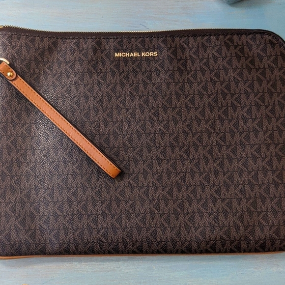 michael kors tablet bag